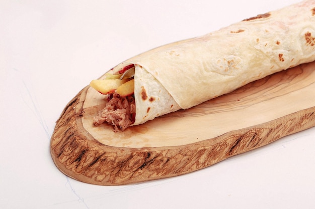 delicioso durum de carne, kebap turco, wrap de sanduíche