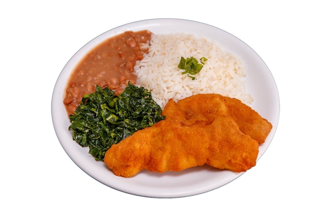 Delicioso frango à milanesa com arroz, feijão e repolho