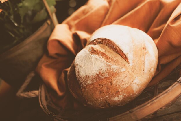 delicioso pan horneado de estética natural