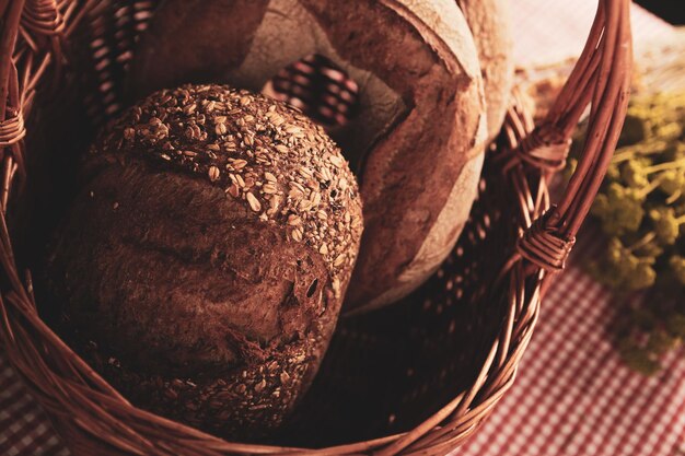 delicioso pan horneado de estética natural