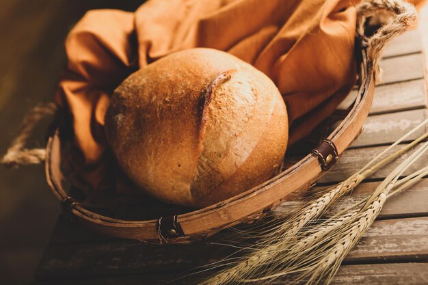 Foto delicioso pan horneado de estética natural