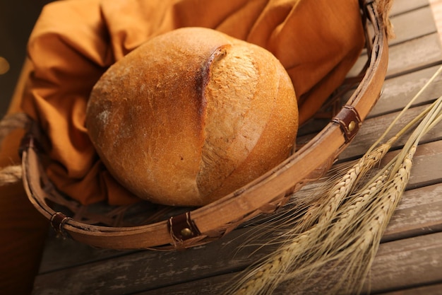 delicioso pão assado estético natural