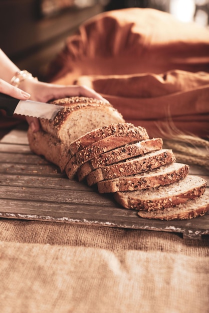 Delicioso pão assado estético natural