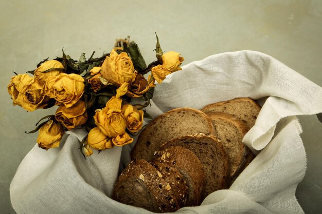 delicioso pão assado estético natural