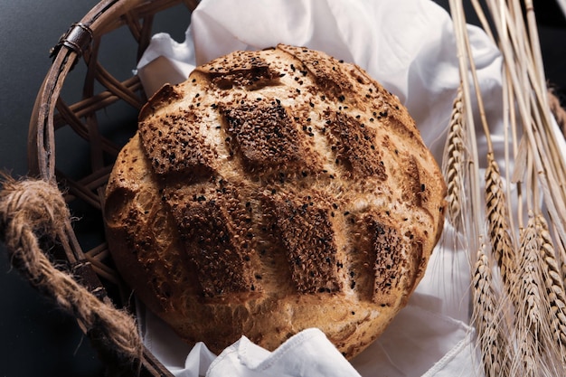 delicioso pão assado estético natural