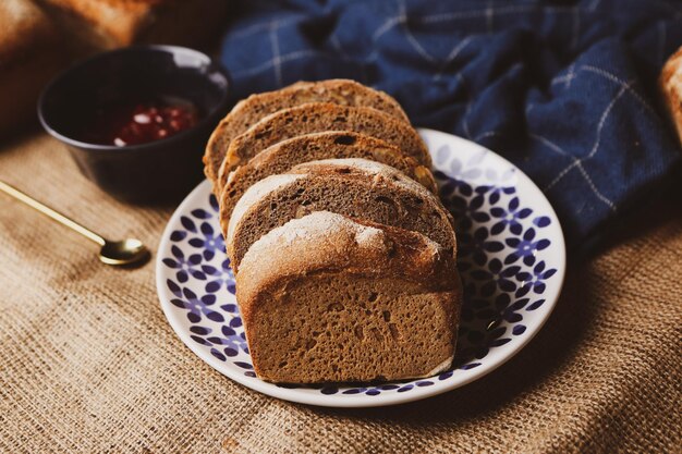 Delicioso pão assado estético natural