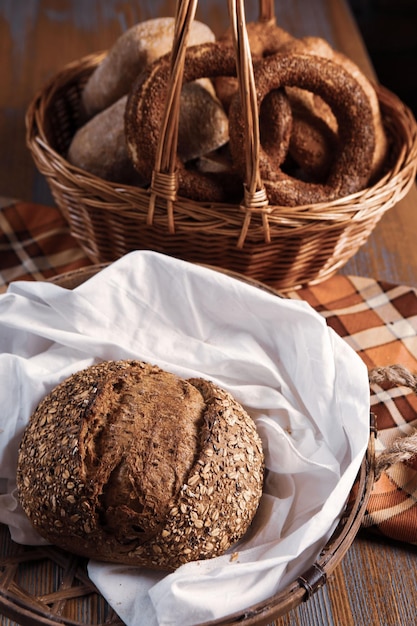 delicioso pão assado estético natural