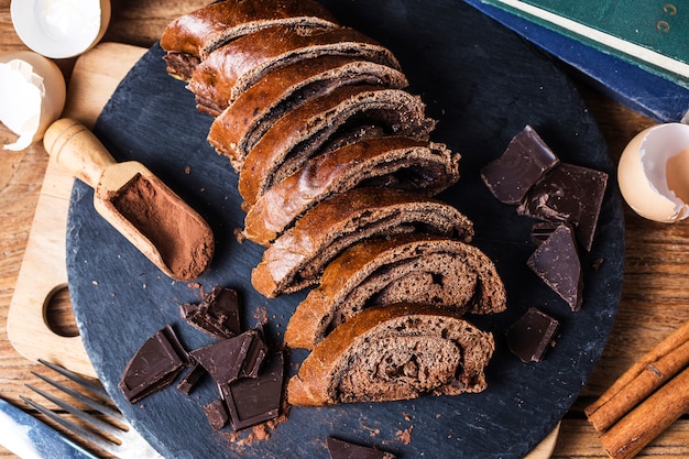 Delicioso pão de chocolate caseiro