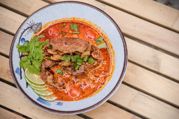 delicioso ramen de cangrejo rojo