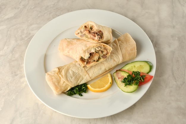 delicioso sanduíche de shawarma de frango, deliciosas refeições de fast food, restaurantes árabes