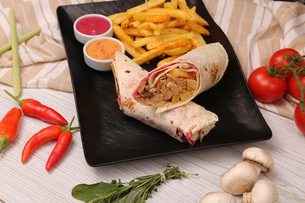 delicioso wrap de sanduíche de kebap turco durum de carne