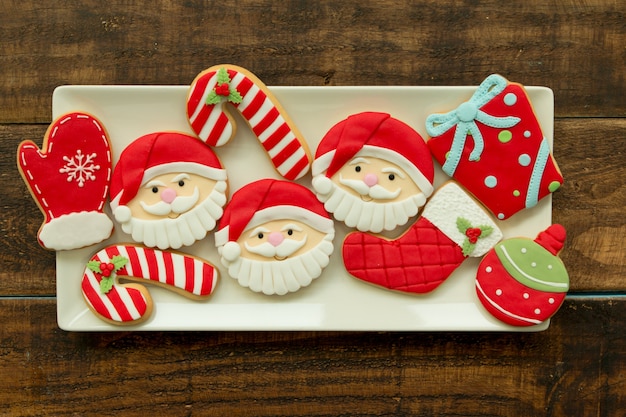 Deliciosos biscoitos de Natal em vermelho