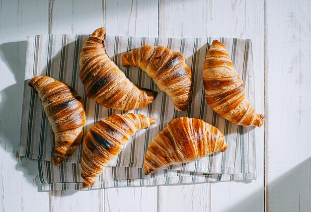 Deliciosos cruasanes americanos para el desayuno