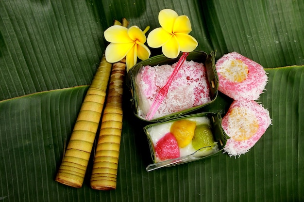 Deliciosos e coloridos bolos tradicionais da Indonésia