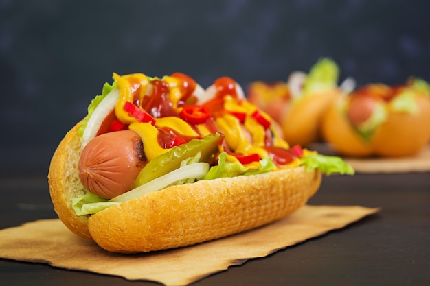 Deliciosos hot dogs caseros