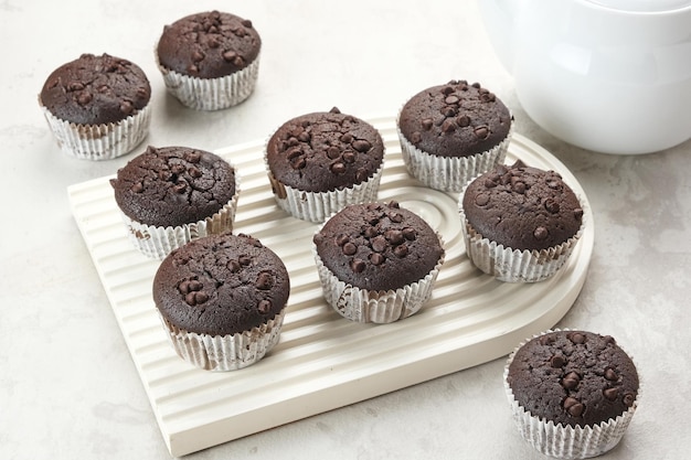 Deliciosos muffins de chocolate con chips de choco