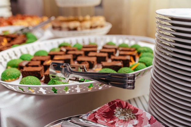 Deliciosos pratos na mesa para festa