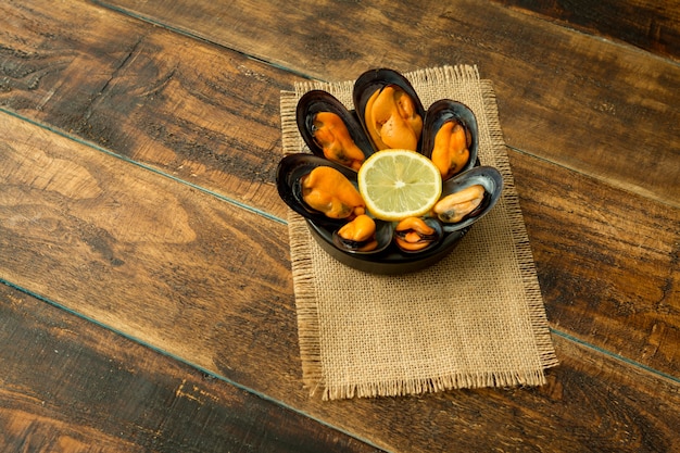 Delicius aperitivo con mejillones naturales