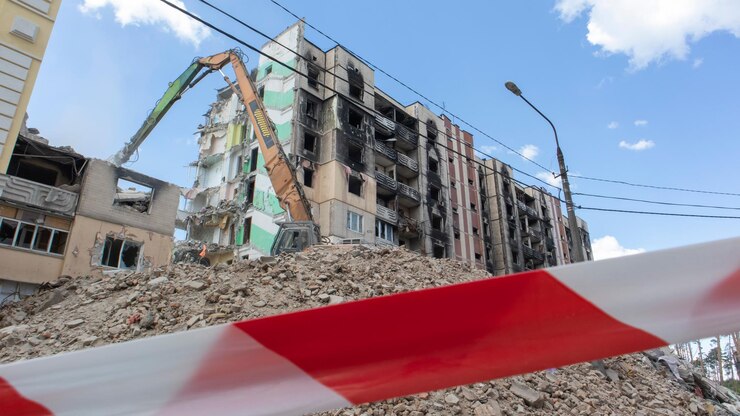 Demolição de um edifício alto O colapso de um edifício residencial Trabalhos de construção