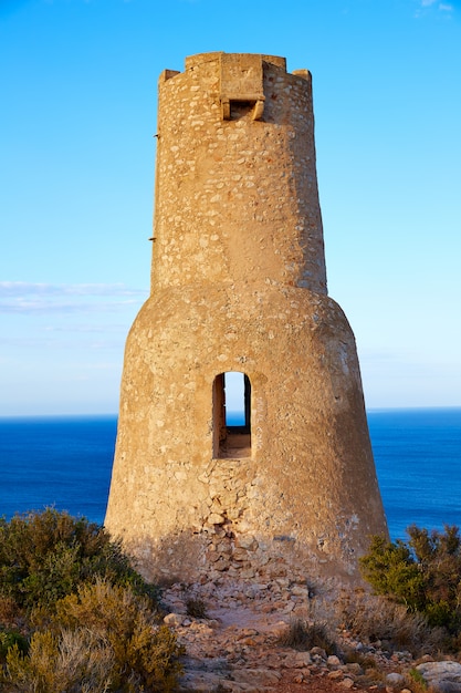 Foto denia torre del gerro torre em las rotas espanha