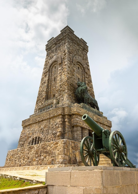 Denkmal der Freiheit Shipka - Shipka, Gabrovo, Bulgarien. Das Schipka-Denkmal befindet sich auf dem Gipfel der Schipka im Balkangebirge in der Nähe von Gabrovo, Bulgarien.