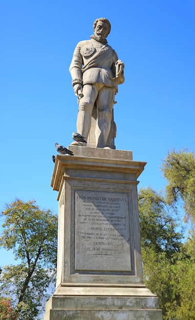 Denkmal des spanischen Eroberers Pedro de Valdivia auf dem Hügel des Cerro Santa Lucia in Santiago, Chile