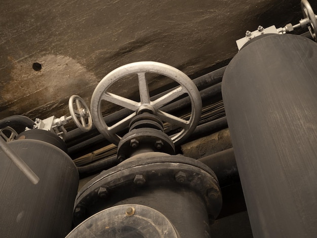 Dentro de la antigua planta de energía eléctrica