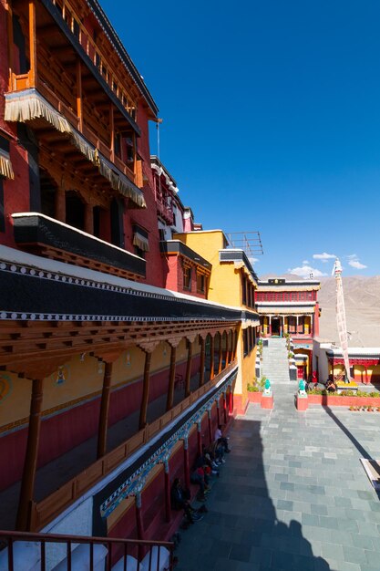 Foto dentro do mosteiro de shey leh ladakh índia