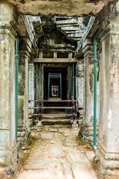 Dentro do templo Ta Prohm