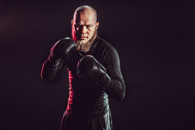 Foto deportista boxeador luchando