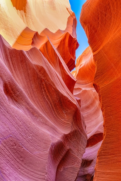 Der antelope canyon ist ein slot canyon im südwesten der usa. es liegt auf navajo-land östlich von page, arizona. usa.