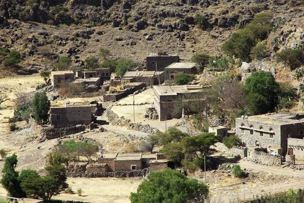 Der Blick auf das Tal des Dorfes Shibam in den Bergen des Jemen