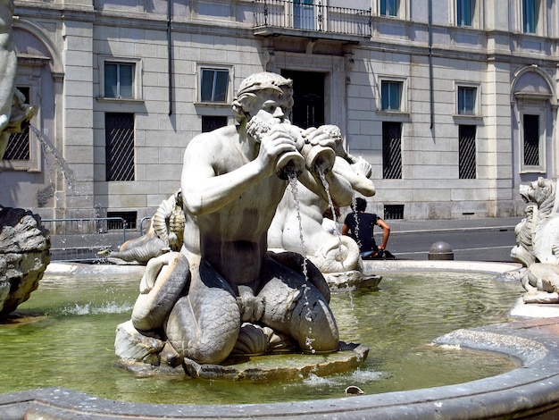 Der Brunnen auf der Piazza Navona Rom Italien