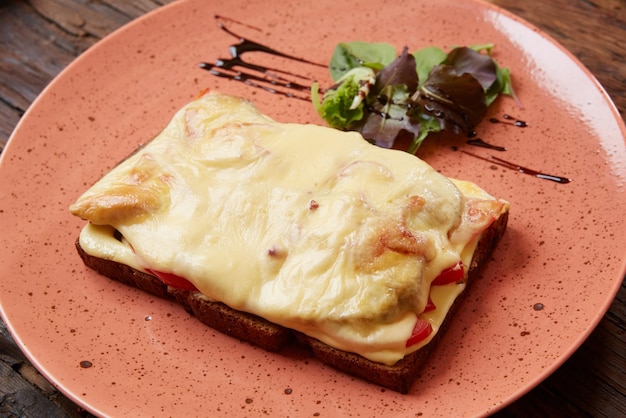 Der Croque Monsieur Das Schinken-Käse-Sandwich