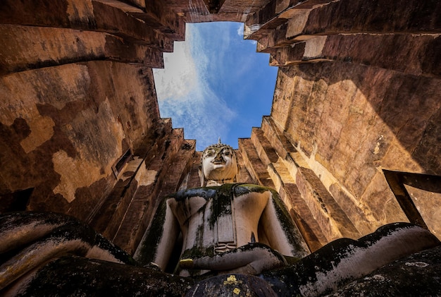 Der historische Park Sukhothai Wat Si Chum in Thailand