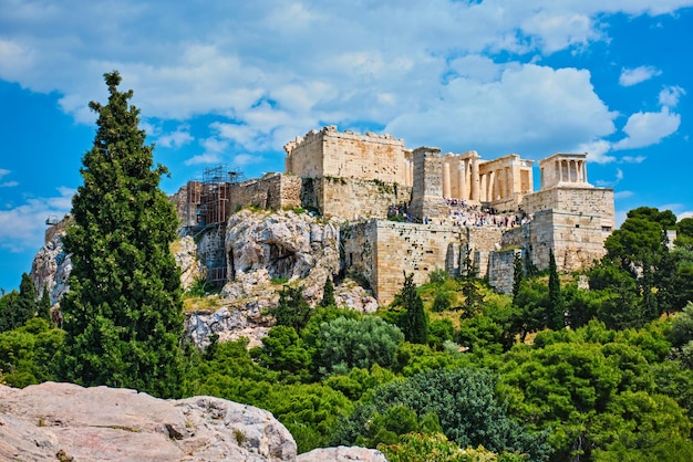 Der ikonische Parthenon-Tempel an der Akropolis von Athen, Griechenland