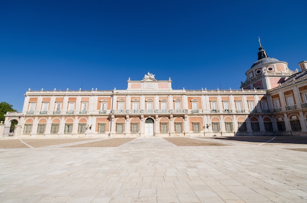 Foto der königliche palast von aranjuez, madrid, spanien.