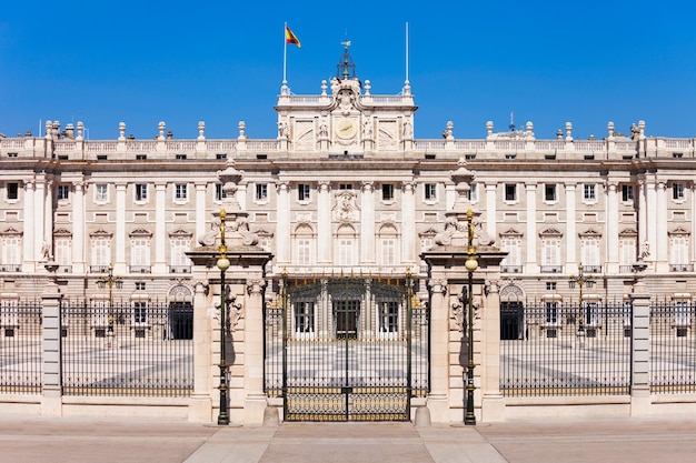 Der Königspalast von Madrid oder Palacio Real de Madrid ist die offizielle Residenz der spanischen Königsfamilie in Madrid, Spanien