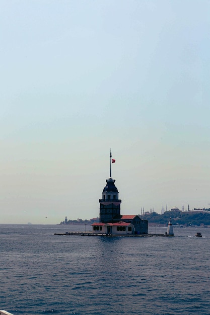 Der Maiden's Tower Istanbul Türkei Kiz Kulesi auch bekannt als Leander's Tower Tower of Leandros