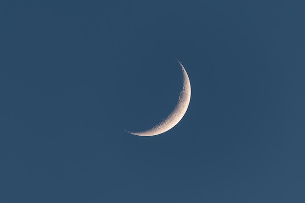 Foto der mond steht am himmel