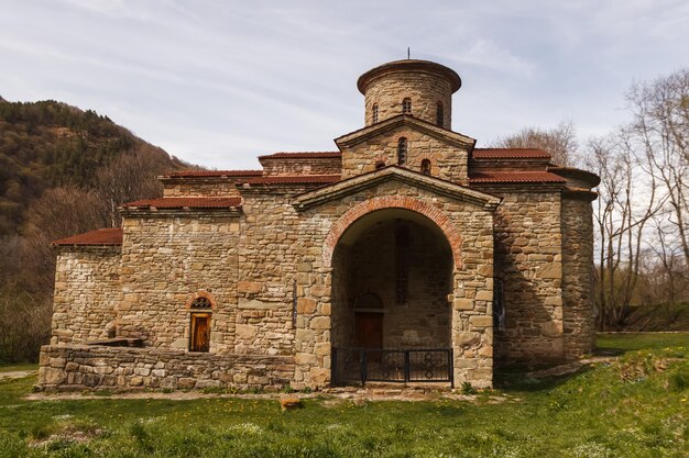 Der Nordtempel in der Alan-Siedlung auf Arkhyz