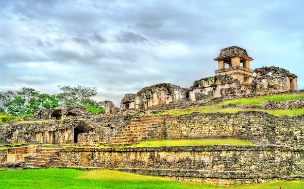 Der Palast an der archäologischen Stätte Palenque Maya. UNESCO-Weltkulturerbe in Mexiko