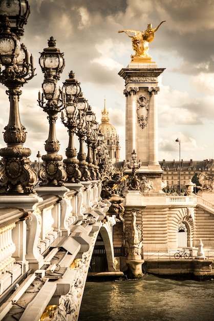 Der Pont Alexandre III in Paris