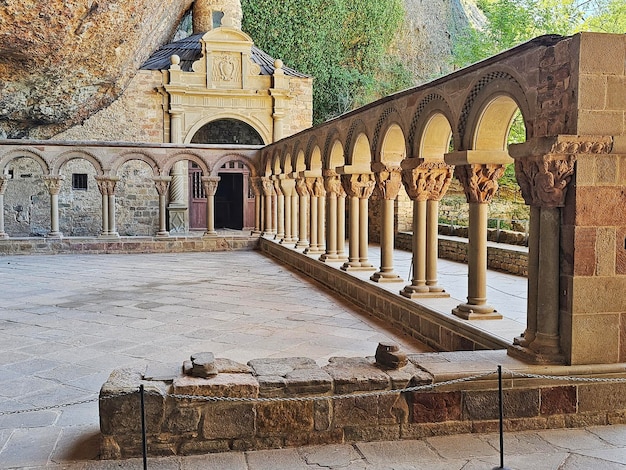 Der romanische Kloster des königlichen Klosters San Juan de la Pena in Huesca Aragon