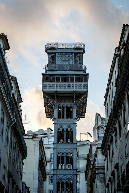 Der Santa Justa Lift - Carmo Lift, ein historischer Aufzug in Lissabon, Portugal