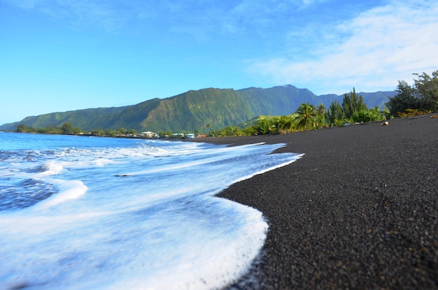 Foto der schwarze sandstrand