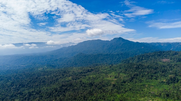 Der sehr schöne Mount Salak befindet sich im Bezirk Nord-Aceh Aceh Indonesia