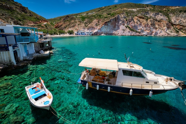 Der Strand von Firapotamos in Milos Griechenland