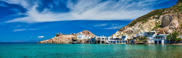 Der Strand von Firapotamos in Milos Griechenland