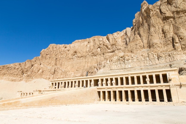 Der tempel der hatschepsut bei luxor in ägypten